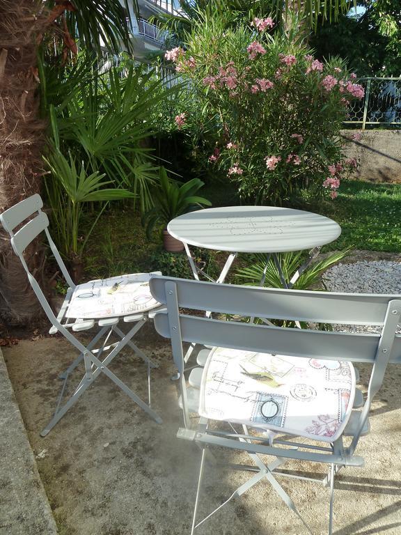 Rose Apartments Ičići Стая снимка